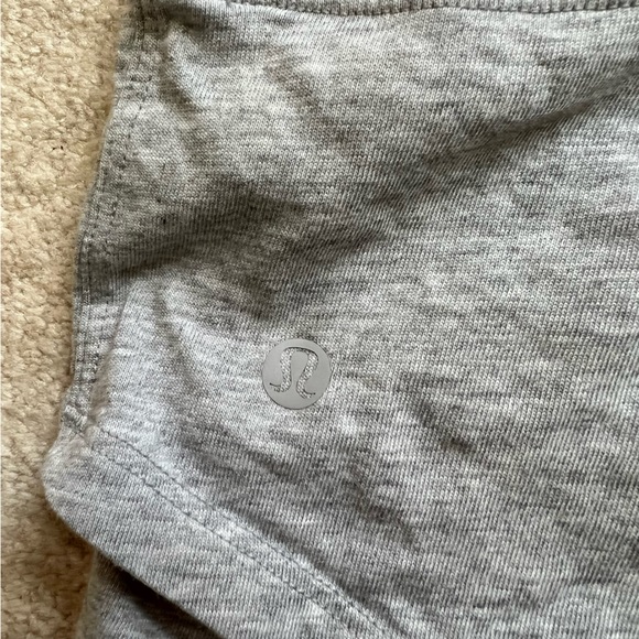 Lululemon cropped tee grey double layered size 8 medium - Picture 4 of 4
